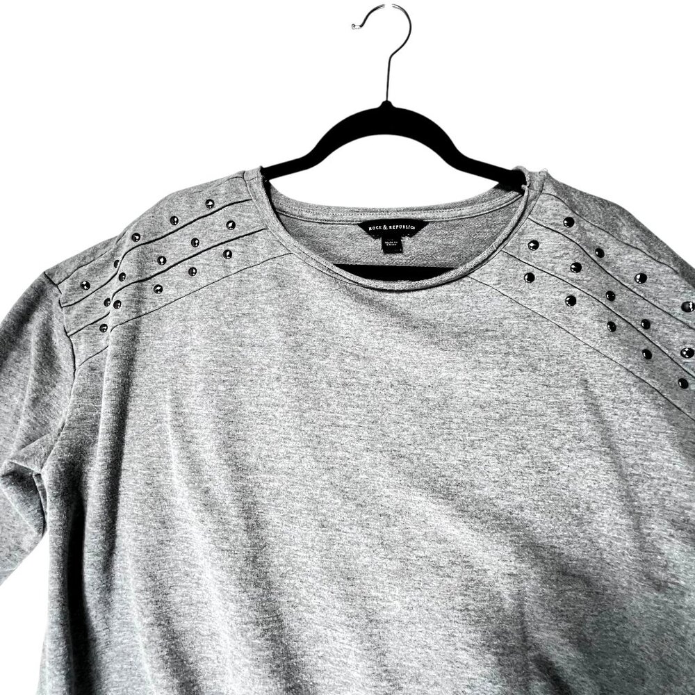 Rock & Republic Studded Gray Long-Sleeve Knot Hem Top Tee Shirt XL Casual Comfy - Picture 3 of 12